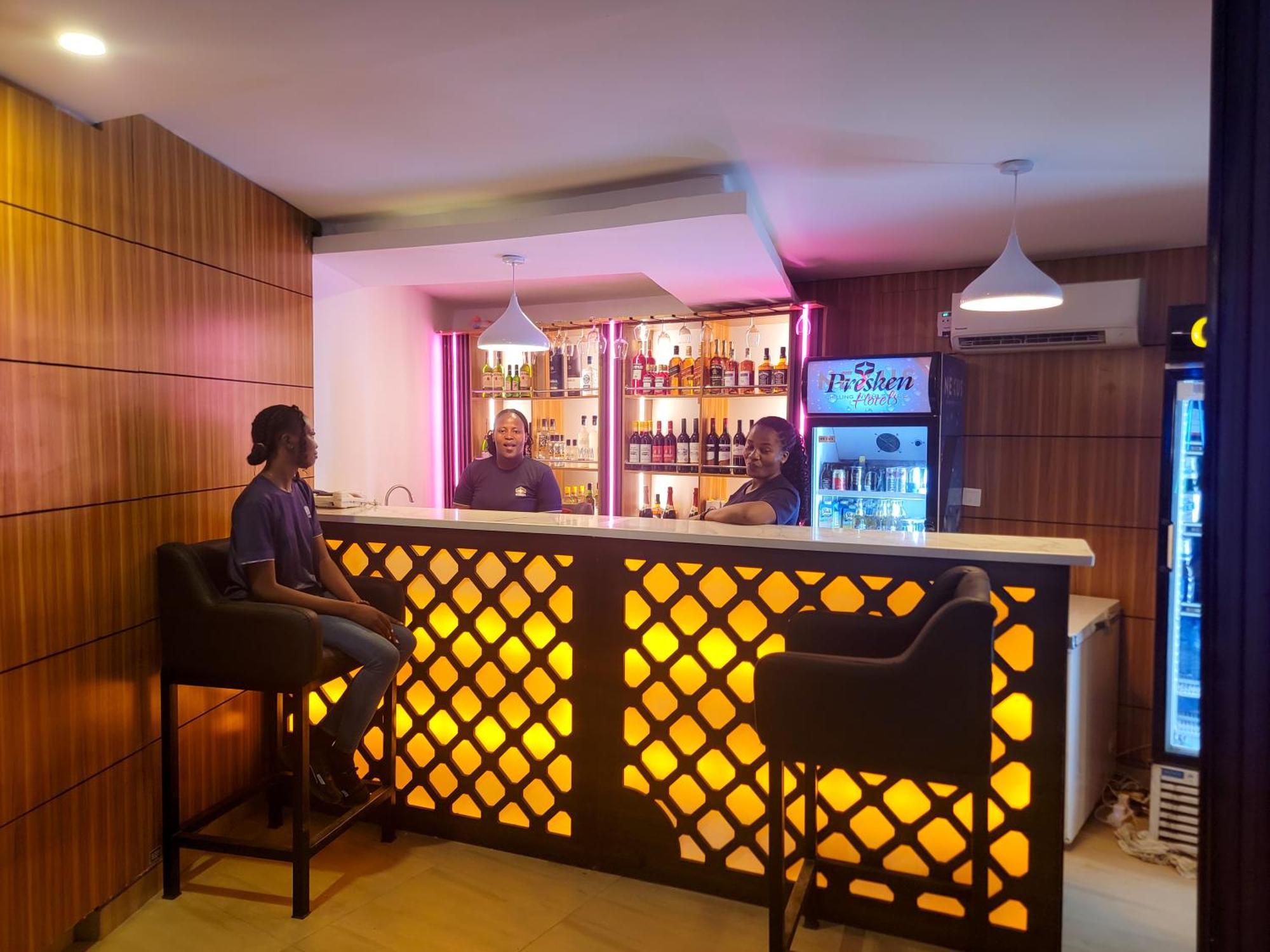 Presken Hotels Alade Avenue إيكجا المظهر الخارجي الصورة