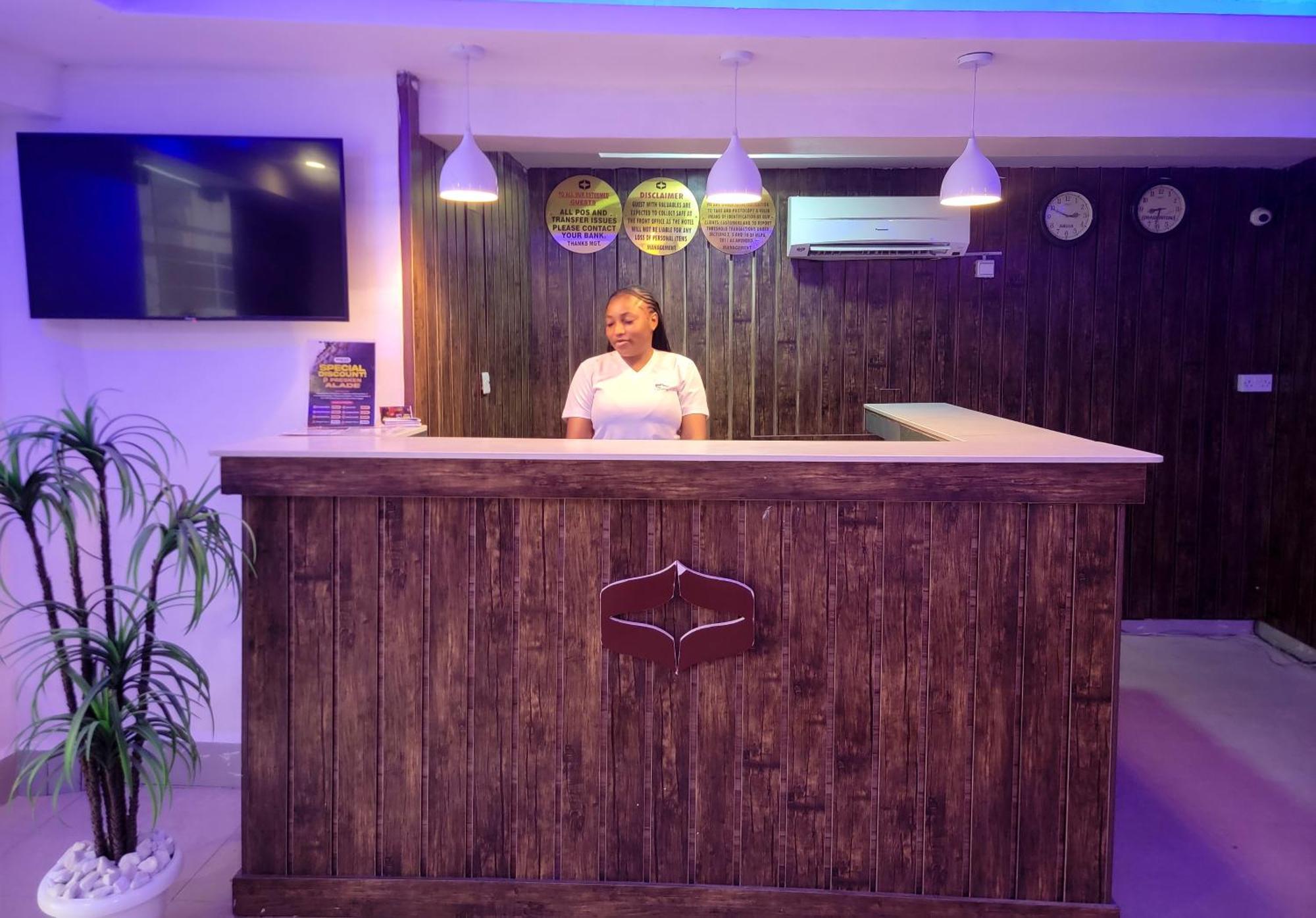 Presken Hotels Alade Avenue إيكجا المظهر الخارجي الصورة