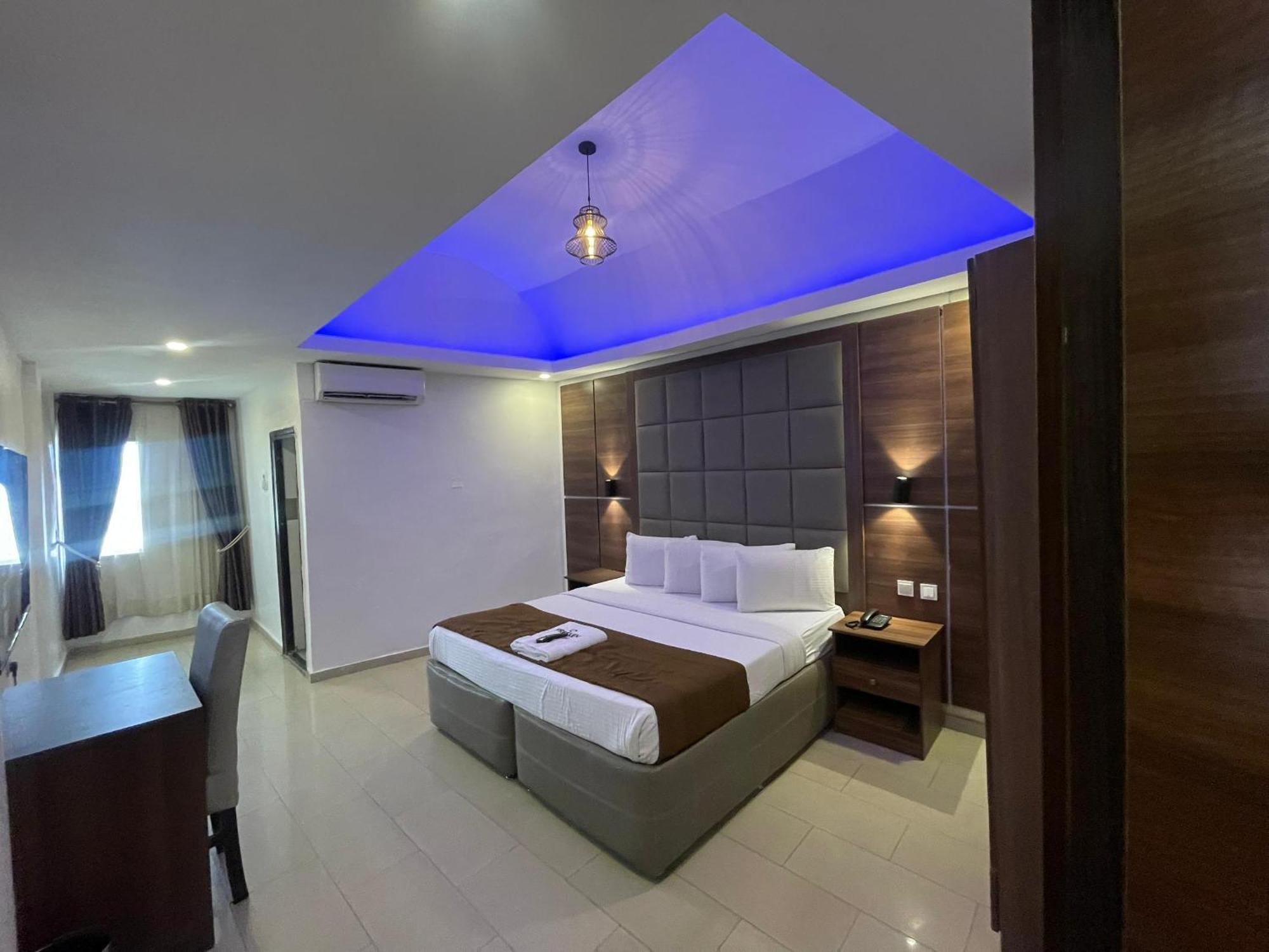 Presken Hotels Alade Avenue إيكجا المظهر الخارجي الصورة